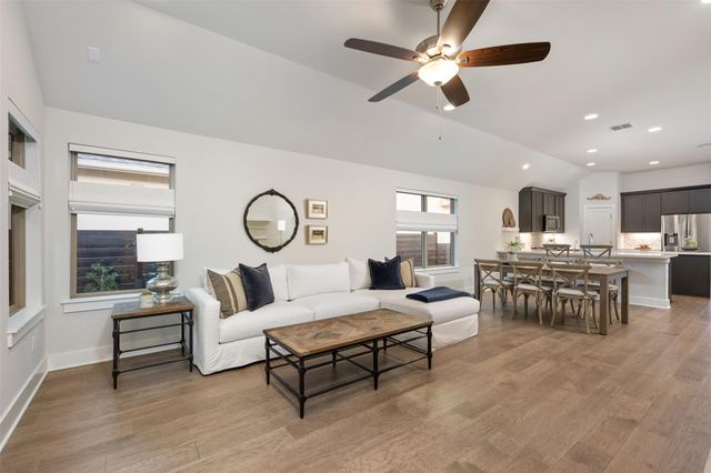 418 Raleigh DR, Georgetown, TX 78633