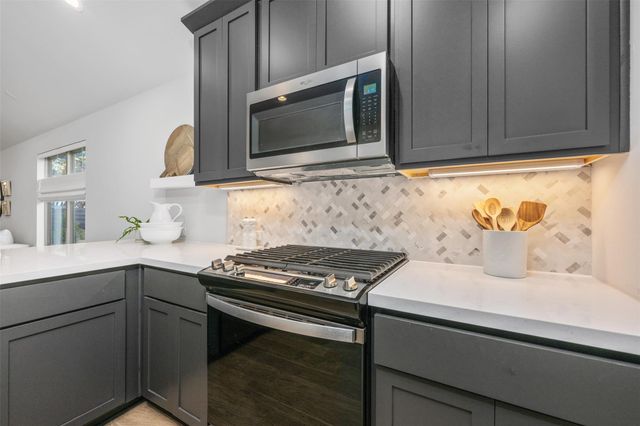 418 Raleigh DR, Georgetown, TX 78633