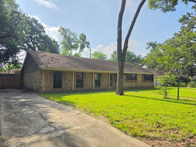 626 Cherrybark Lane, Houston, TX 77079