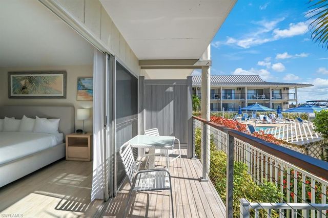 900 Broad AVE S # 140, Naples, FL 34102
