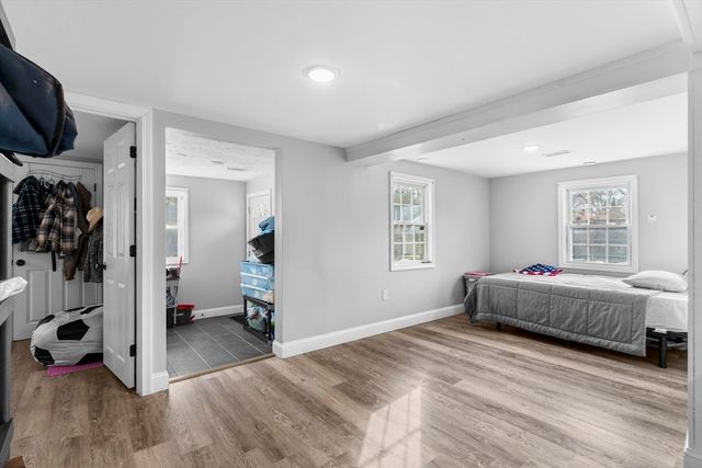 21 Dale Rd, Holbrook, MA 02343