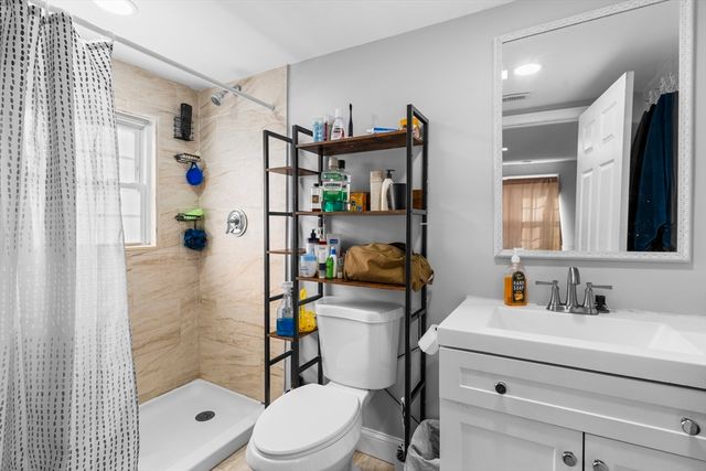21 Dale Rd, Holbrook, MA 02343