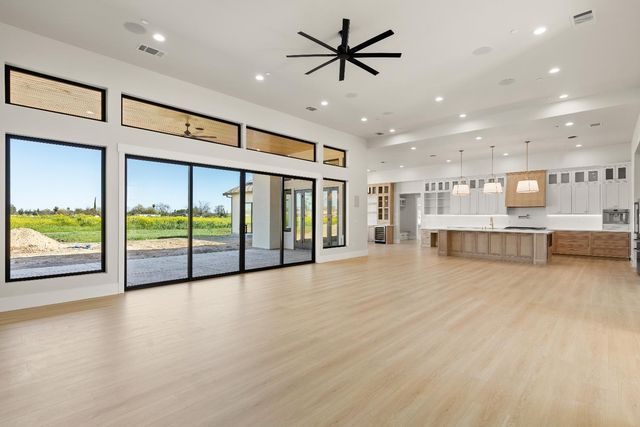 3527 Otis Ave, West Sacramento, CA 95691