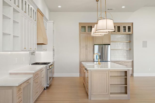 3527 Otis Ave, West Sacramento, CA 95691