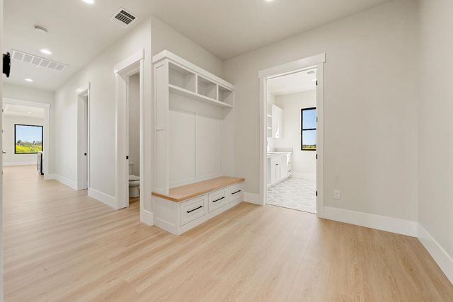 3527 Otis Ave, West Sacramento, CA 95691