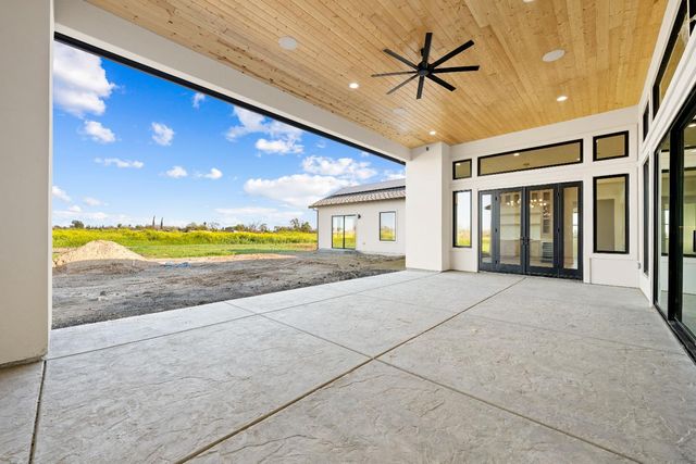 3527 Otis Ave, West Sacramento, CA 95691