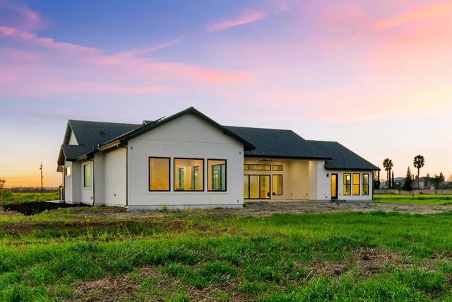 3527 Otis Ave, West Sacramento, CA 95691