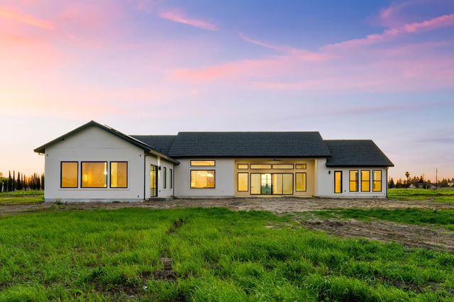 3527 Otis Ave, West Sacramento, CA 95691