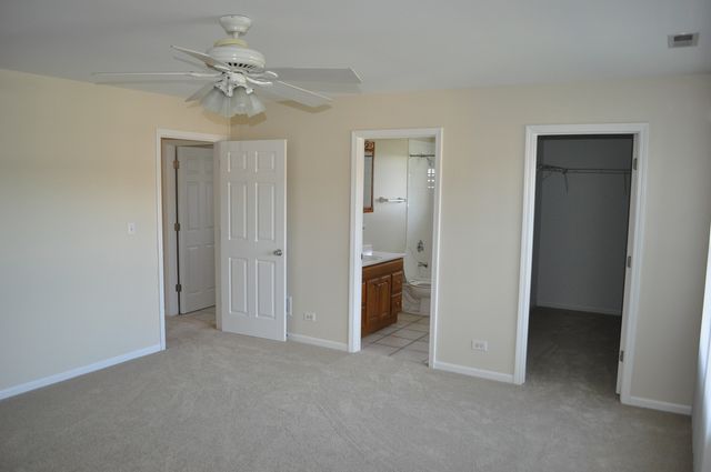 223 S Rush Street 2D, Itasca, IL 60143