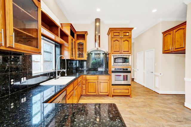 4317 Willowbend Boulevard, Houston, TX 77035