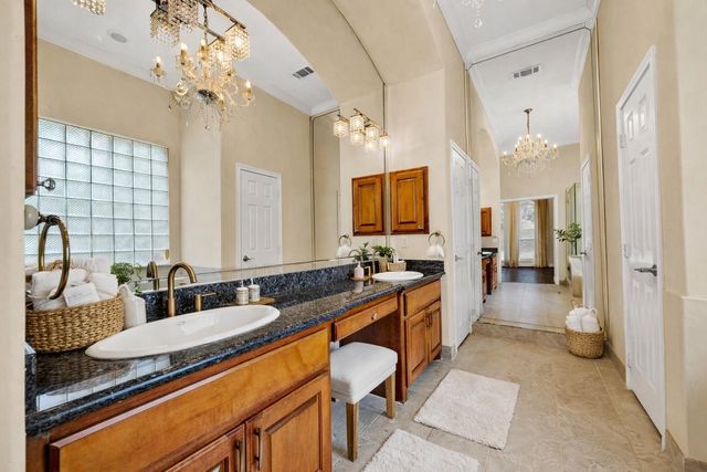 4317 Willowbend Boulevard, Houston, TX 77035