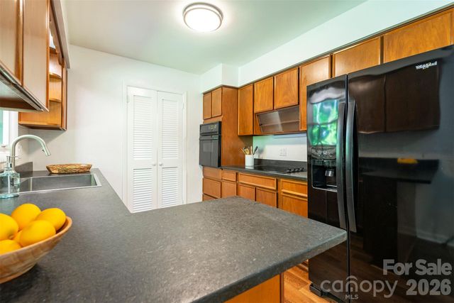 34 Goldmont Street, Black Mountain, NC 28711