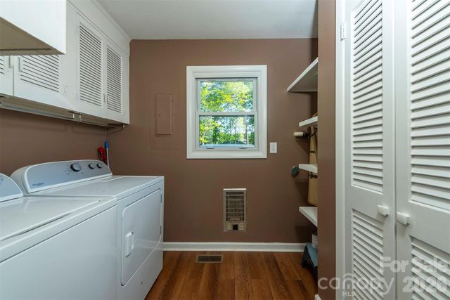 34 Goldmont Street, Black Mountain, NC 28711
