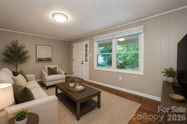 34 Goldmont Street, Black Mountain, NC 28711