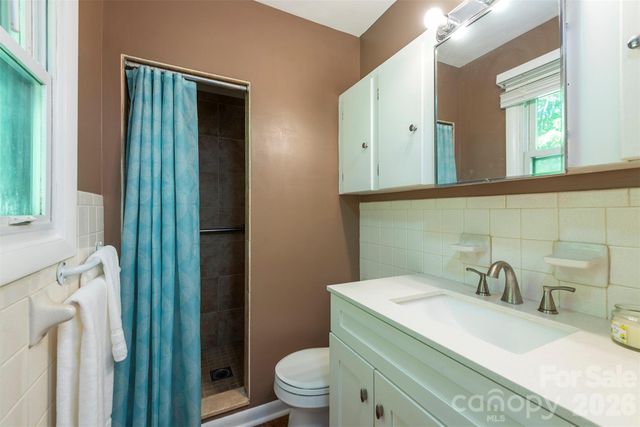 34 Goldmont Street, Black Mountain, NC 28711