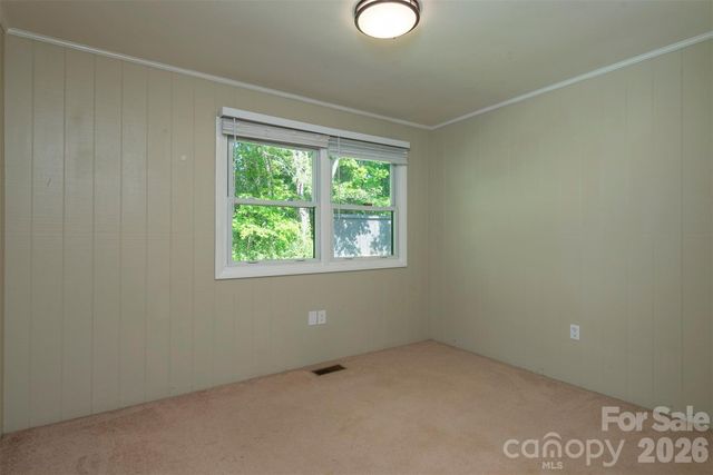 34 Goldmont Street, Black Mountain, NC 28711