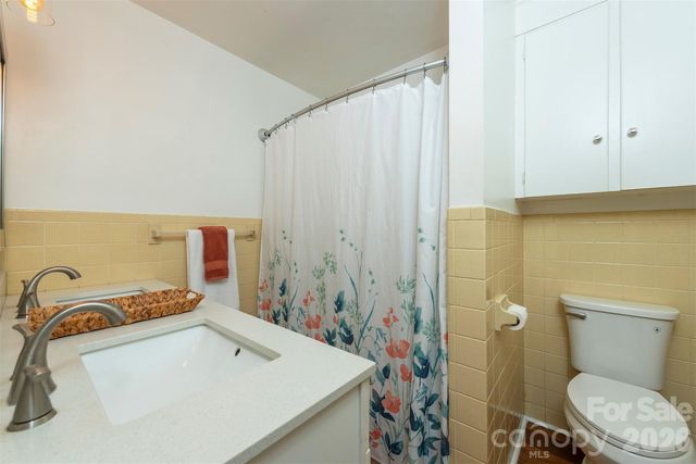 34 Goldmont Street, Black Mountain, NC 28711