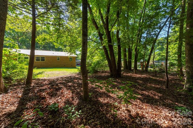 34 Goldmont Street, Black Mountain, NC 28711