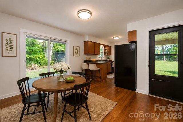 34 Goldmont Street, Black Mountain, NC 28711