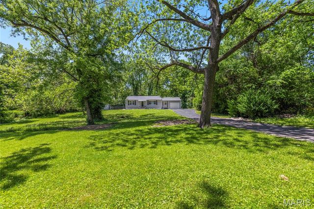 9843 Jacobi Avenue, St Louis, MO 63136