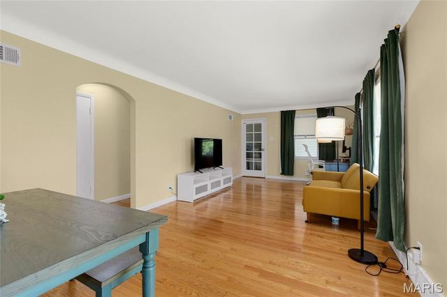 9843 Jacobi Avenue, St Louis, MO 63136