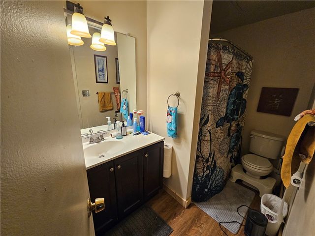 15 Warren St, Crafton, PA 15205