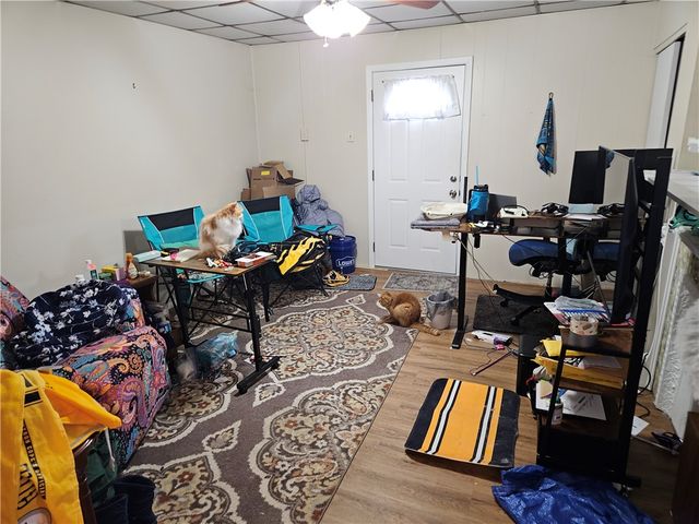 15 Warren St, Crafton, PA 15205