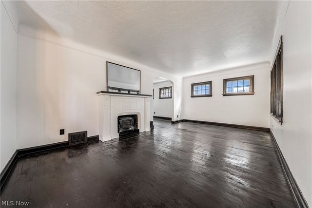 3995 E 154th Street, Cleveland, OH 44128