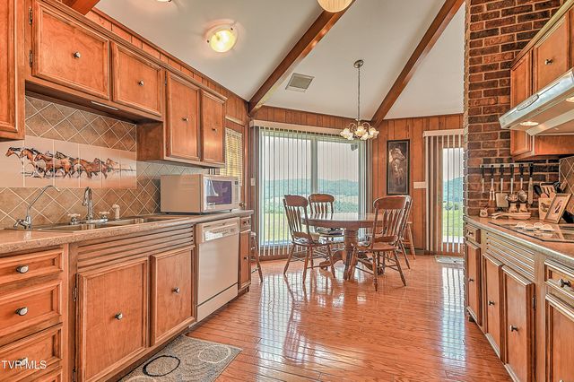 304 Quillen Terrace Circle, Nickelsville, VA 24271
