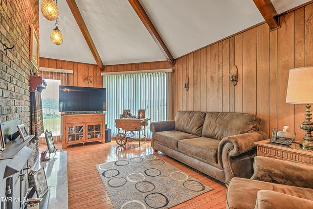 304 Quillen Terrace Circle, Nickelsville, VA 24271