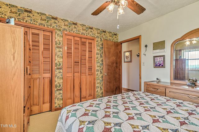 304 Quillen Terrace Circle, Nickelsville, VA 24271