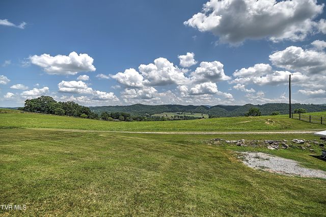 304 Quillen Terrace Circle, Nickelsville, VA 24271