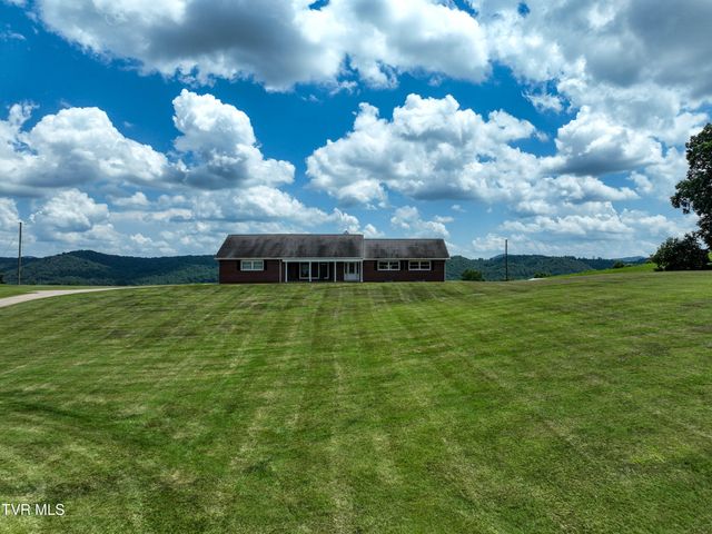 304 Quillen Terrace Circle, Nickelsville, VA 24271