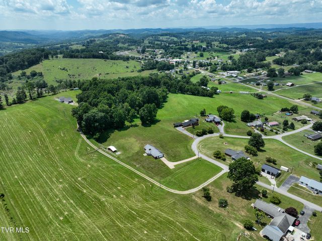 304 Quillen Terrace Circle, Nickelsville, VA 24271