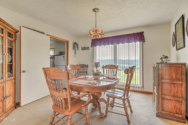 304 Quillen Terrace Circle, Nickelsville, VA 24271