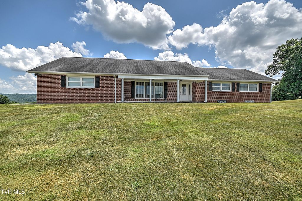 304 Quillen Terrace Circle, Nickelsville, VA 24271