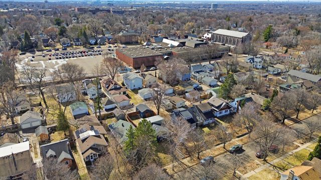 1876 Berkeley Avenue, Saint Paul, MN 55105