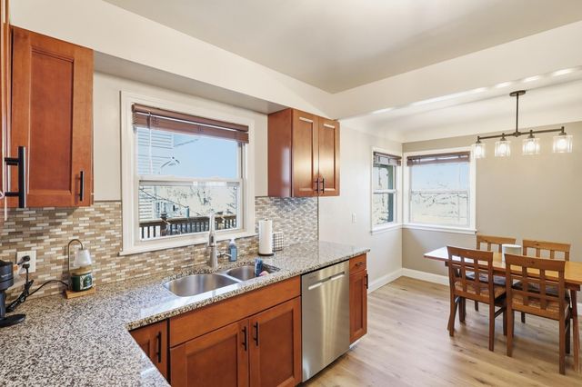 1876 Berkeley Avenue, Saint Paul, MN 55105