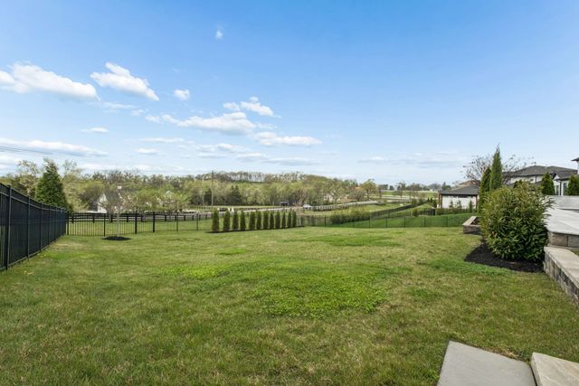 6105 Open Meadow Ln, Franklin, TN 37067