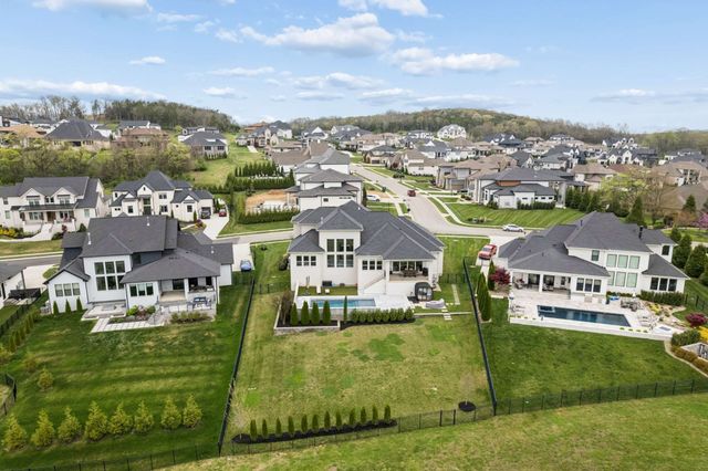 6105 Open Meadow Ln, Franklin, TN 37067