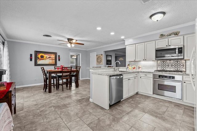 913 Peggy Street, Deer Park, TX 77536