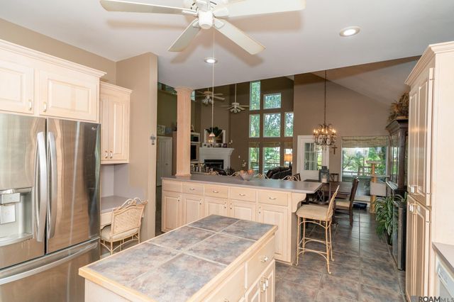 13314 Bayou Terrace Dr, St Amant, LA 70774