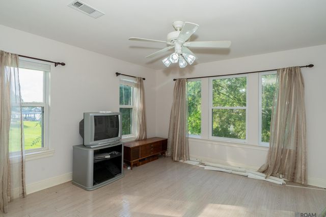 13314 Bayou Terrace Dr, St Amant, LA 70774