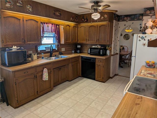 1014 S Maple Street, Concordia, MO 64020