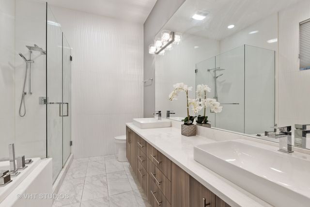 1506 W Superior Street 1, Chicago, IL 60642