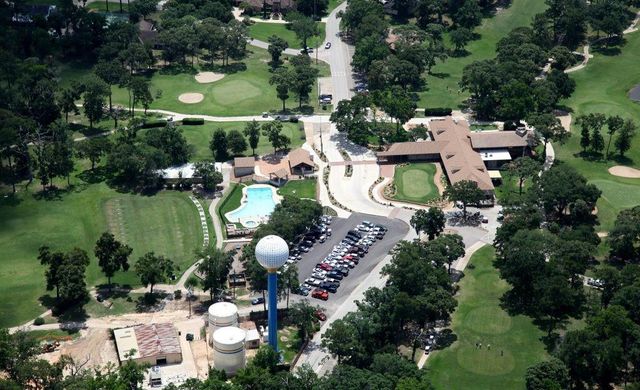 111 Mesa Court, Conroe, TX 77304