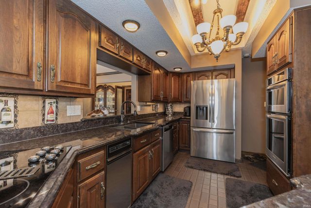 9999 Powers Drive, Newburgh, IN 47630