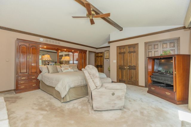 9999 Powers Drive, Newburgh, IN 47630