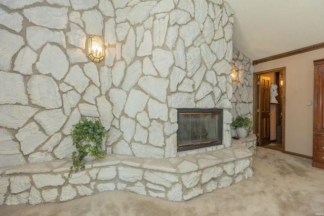 9999 Powers Drive, Newburgh, IN 47630