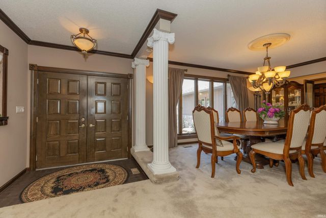 9999 Powers Drive, Newburgh, IN 47630